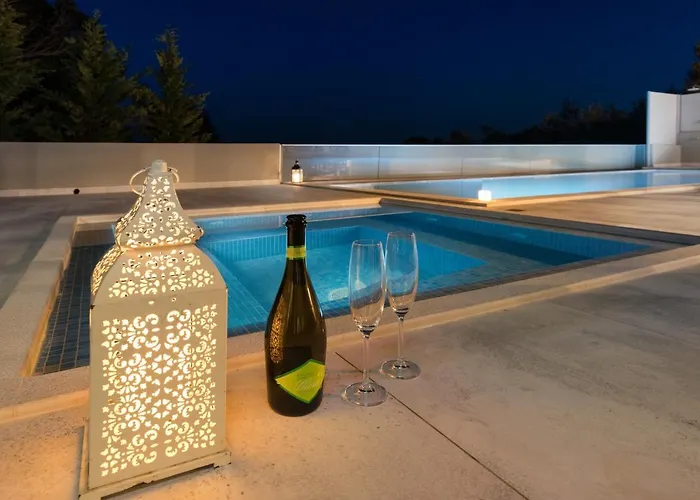 Villa Alonaki Bay