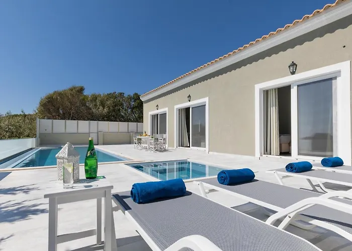 Villa Alonaki Bay