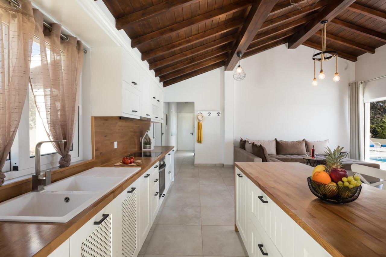 Alonaki Bay Villa Halikounas
