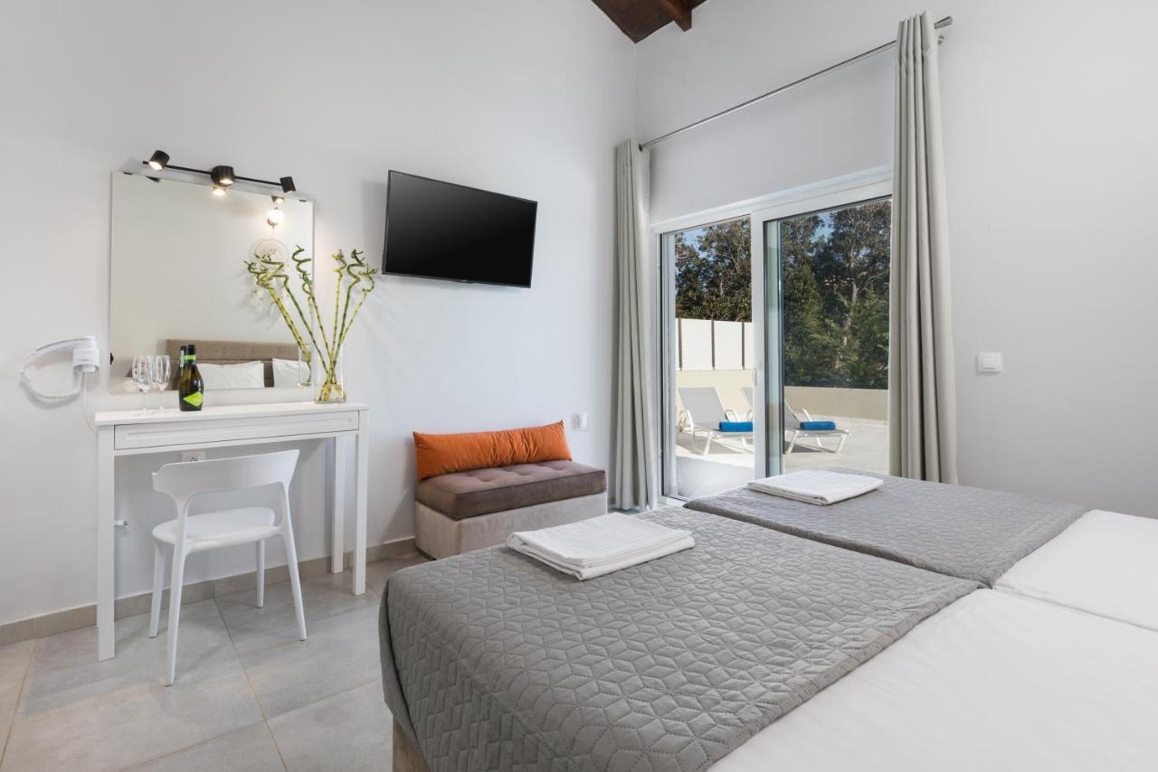 Alonaki Bay Villa Halikounas